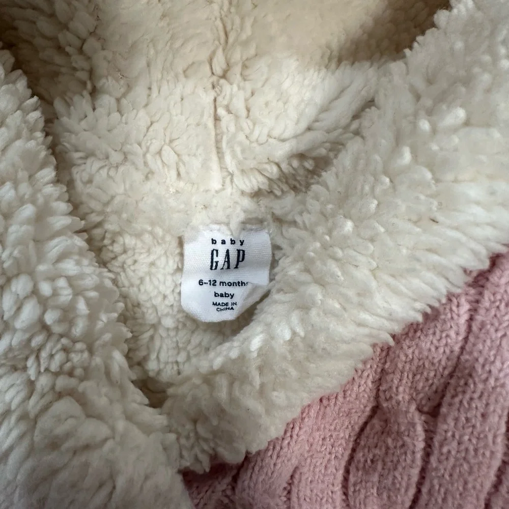 Gap babygirl pink cable-knit sweater cardigan with cozy sherpa lining 6-12m